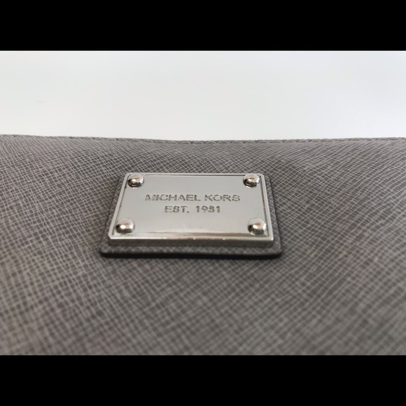 Grey Michael Kors Wristlet - Picture 4 of 8